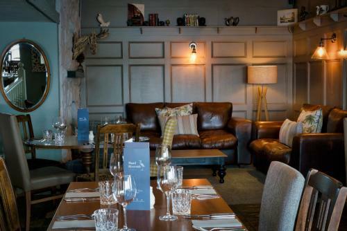 Hostal Shard Riverside