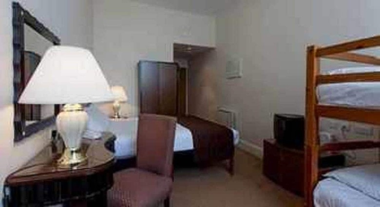 Russ Hill Hotel