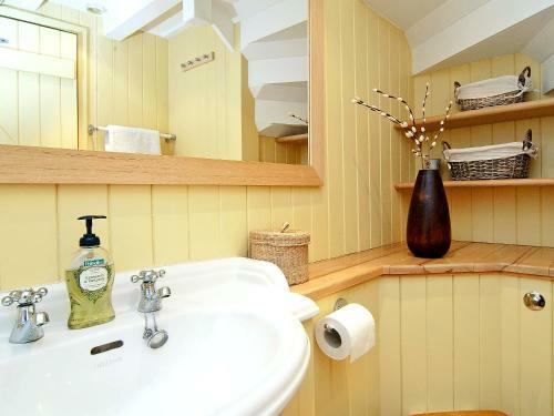 Ouseside Cottage