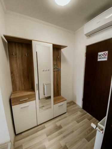 Paula Apartment & Rooms