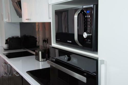Modern Minimalist Apartment In Oradea