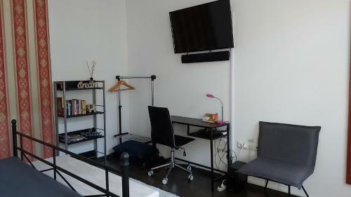 City Center Minimalist Apartment