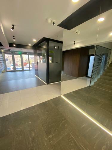 Jadis Queen Apartment