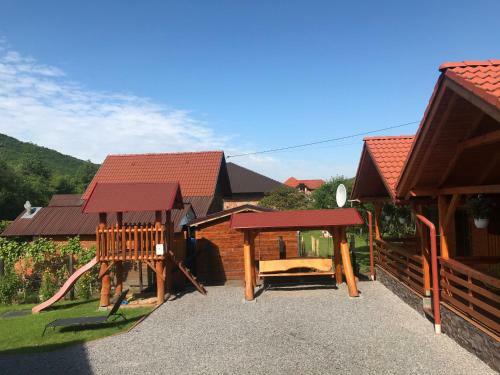 Riverside Woodhouses