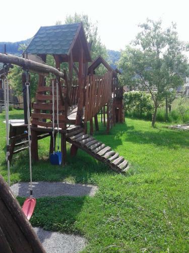 Hostal Apartamente Ambrus E