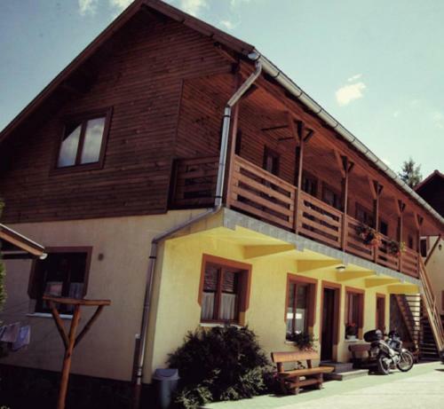 Hostal Csat�ri Pensiune Praid