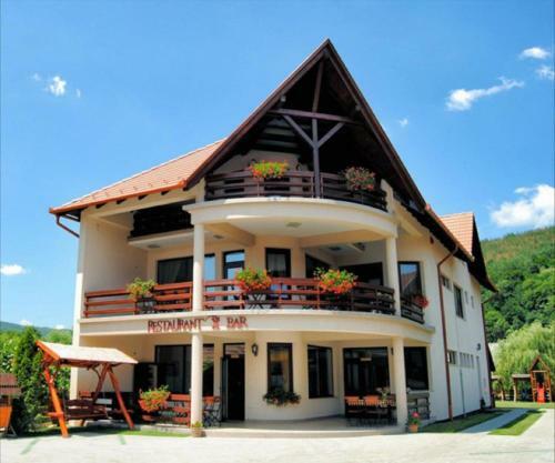 Hostal Csat�ri Pensiune Praid