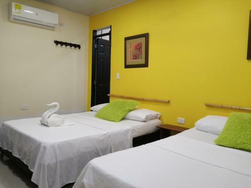 Hostal Alcarav�n Del Desierto