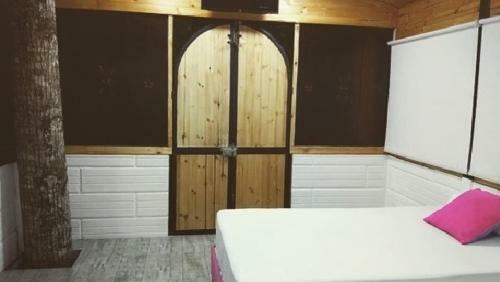 Quinta Emmanuel / Caba�as / Rio Dulce / Villeta