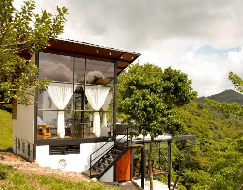Isabella de La Monta�a Glamping