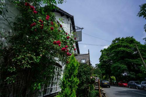 West Arms Hotel