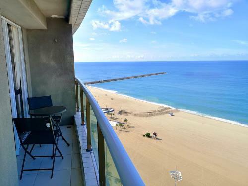 Modern Beachfront Apartment W. Magnificent Seaview