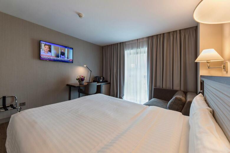 Hotel NH Bucharest
