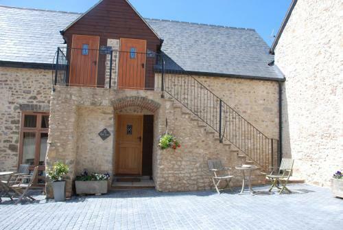 Cranberries Luxury Hideaway