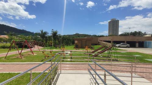 Apartamento Apto Climatizado Em Condom�nio Perto Da Praia