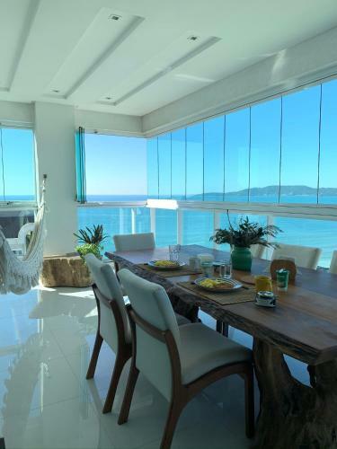 Apartamento Cobertura Com Bel�ssima Vista Para O Mar E Jacuzzi
