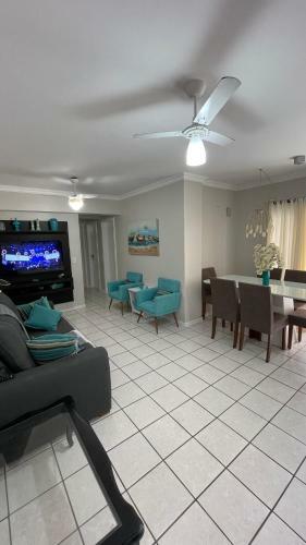 Apartamento Apto Brom�lias - Meia Praia