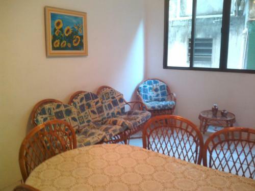 Apartamento 2 Dormit�rios , Enseada , Guaruj�, Sp, 400 Metros Da Praia