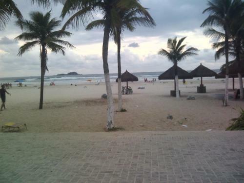 Apartamento 2 Dormit�rios , Enseada , Guaruj�, Sp, 400 Metros Da Praia