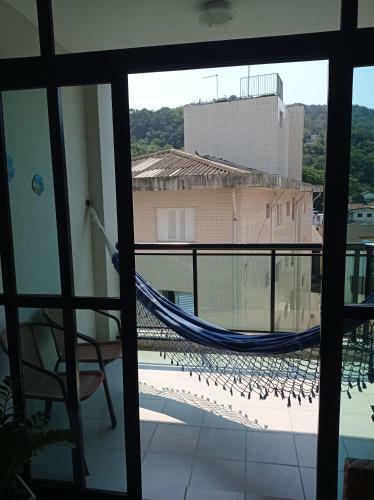 Apartamento Enseada Com Varanda
