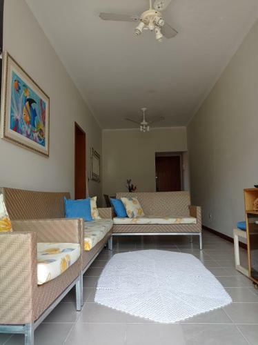 Apartamento Enseada Com Varanda