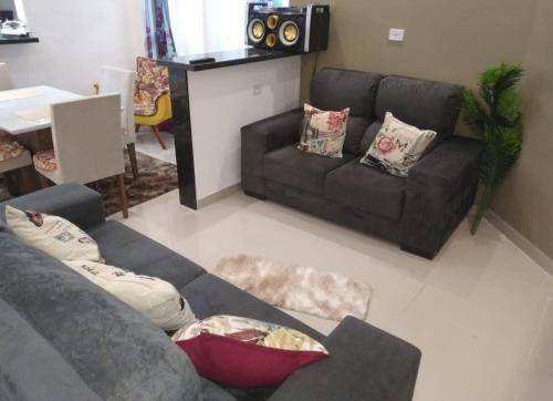 Apartamento Enseada 800 Metros Da Praia