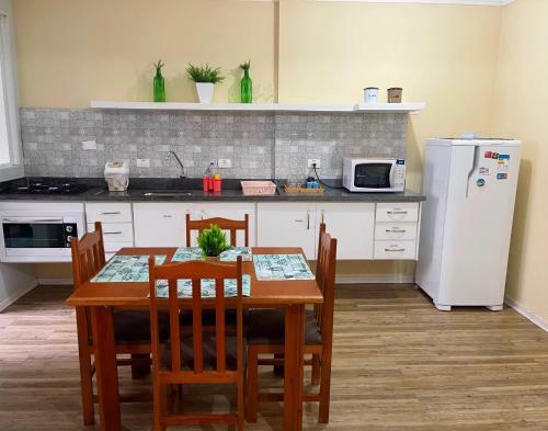 Apartamento Praia de Pitangueiras - Guaruj�