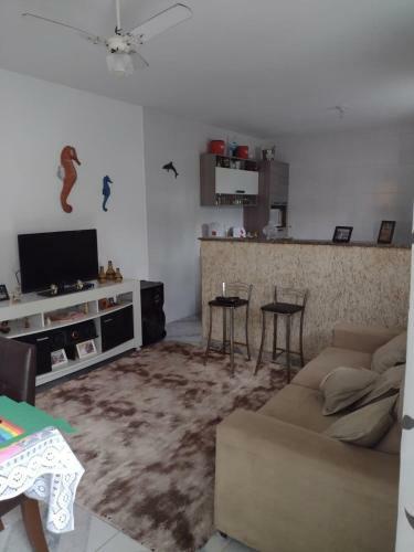 Sobrado Confort�vel - 300m Da Praia