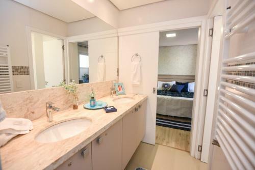 Apartamento Apto de Luxo, 3 Suites, 1 Master E 2 Americanas, Centro 300mtos Rua Coberta, Gramado