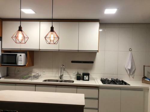 Este Amplo E Charmoso Apartamento Espera Por Voc�!