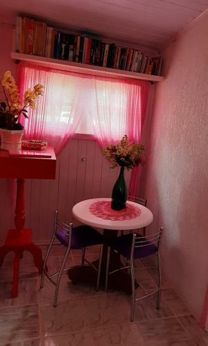 Chale Encantos Rosa House