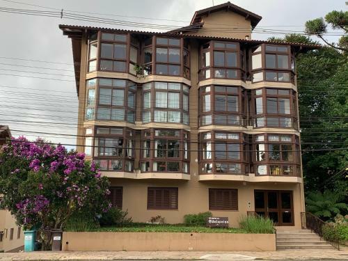 Apartamento Residencial Edelweiss-centro 3d (2 Suites)