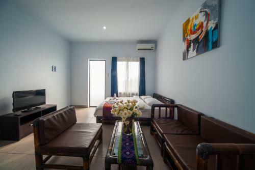 Rise Apartment Sanur With Pool