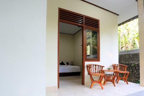 Manda Homestay