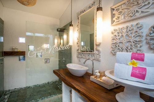 Bed & Breakfast Pinkprivate Sanur - Cool Adults Only