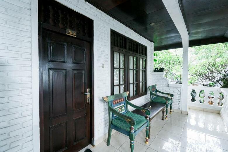 Hostal New Ananda Beach Hotel