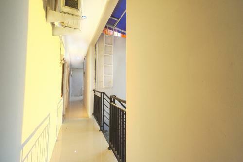 Hotel Oyo 1542 Yessy Mansion