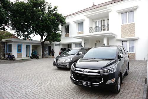 Albergue Surokarsan Residence
