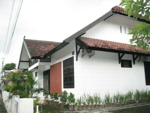 Griya Eyang Newu