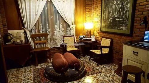 Ndalem Limasan Homestay