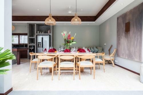 Villa Frangipani Putih