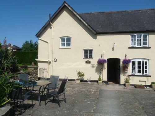 Oakenholt Farm Bed And Breakfast