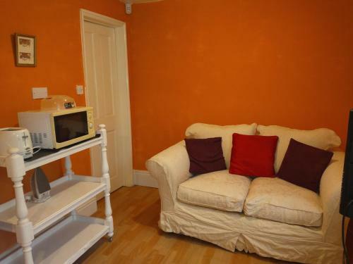 Hostal The Coach House