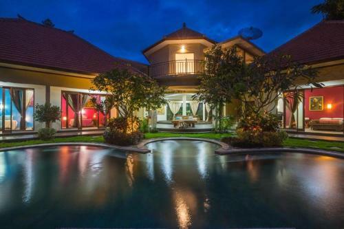 Luxury Tropical Villa