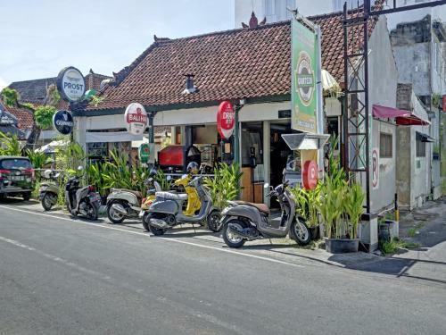 Hotel Oyo 90814 Bali Day