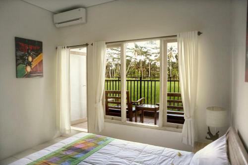 Bali Sunshine Homestay And Art Gallery