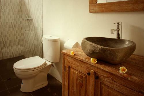 Bali Sunshine Homestay And Art Gallery