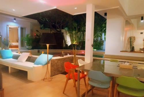 Villa '4 Bedroom S 'buddha Beach 2