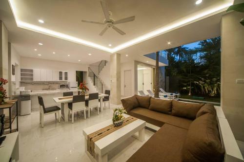 Villa Bunga Bunga Kecil A