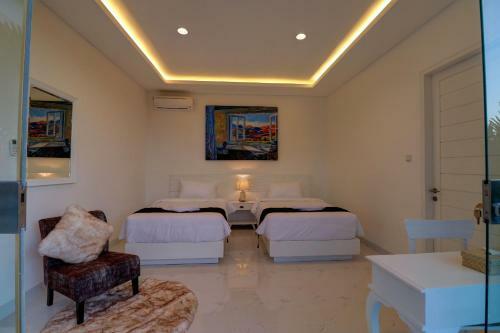 Villa Bunga Bunga Kecil A